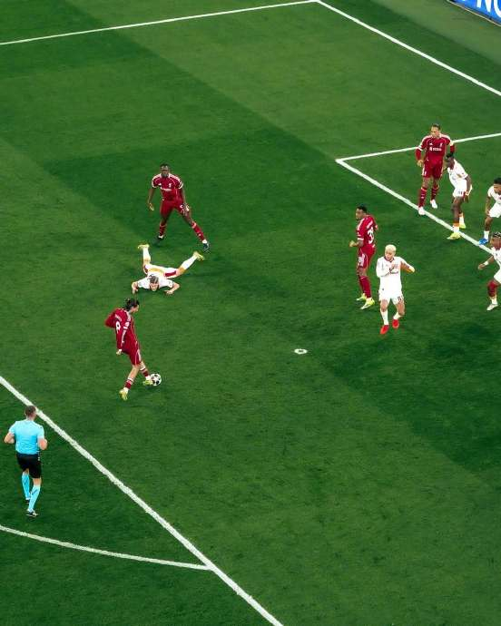 利物浦4-1加拉塔萨雷：欧冠赛场上演进球盛宴