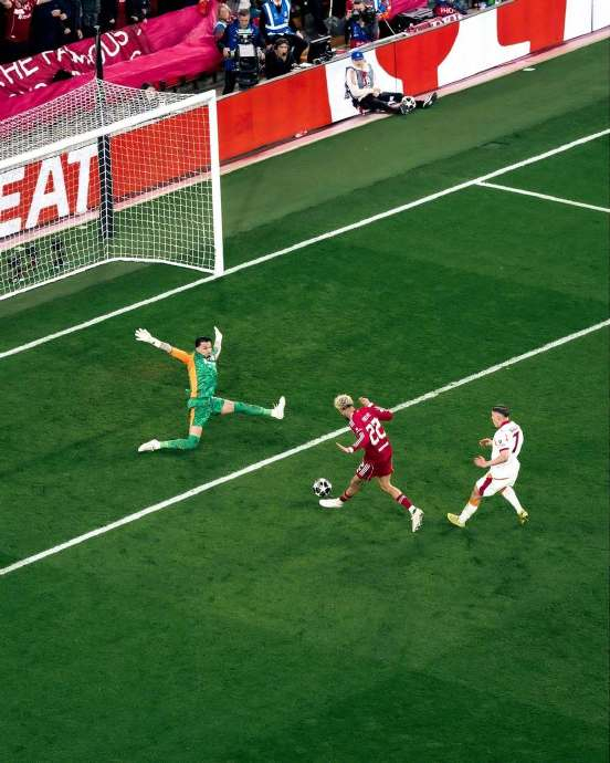 利物浦4-1加拉塔萨雷：欧冠赛场上演进球盛宴