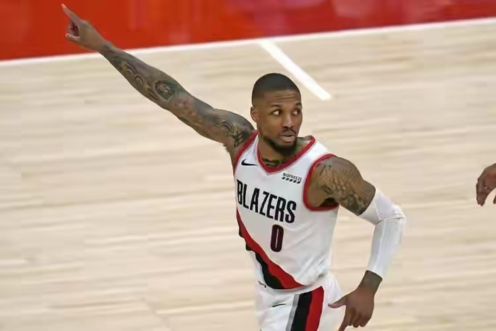 字母拒绝赛季报销 雄鹿交易计划陷入僵局