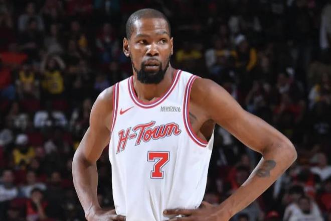 火箭球员关系紧张致连败 替补席冷清暴露团队裂