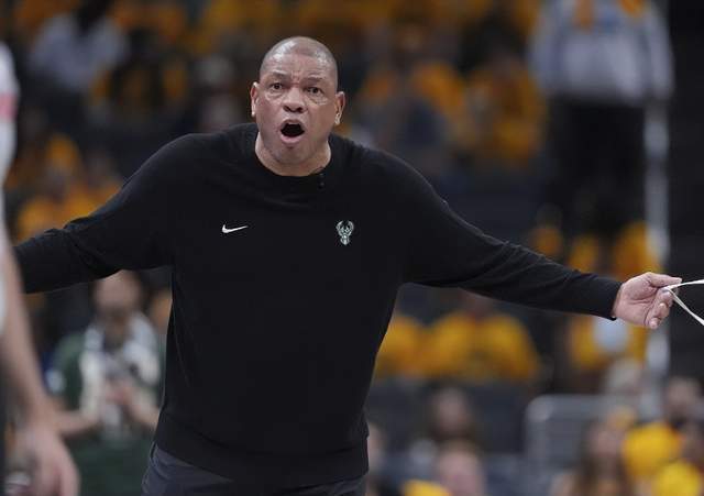 NBA常规赛收官战多重变数：里弗斯下课、掘金锁